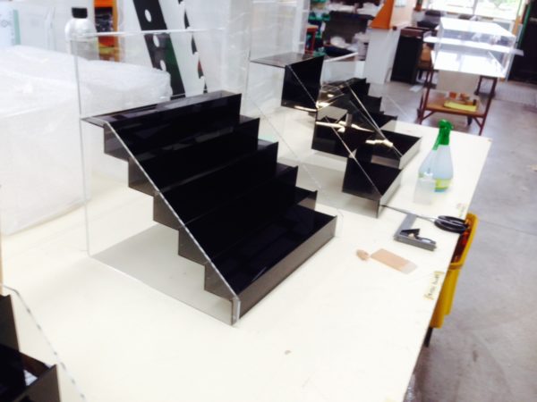 Eye Shadow Stand - Image 2